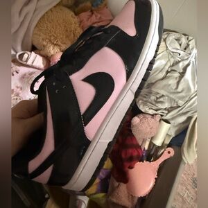 Men’s black and pink Nike dunks